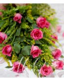 1 Dozen Pink Roses (Arm Bouquet)
