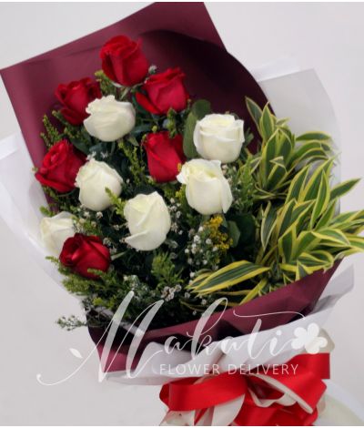 1 Dozen Imported Red and White Roses